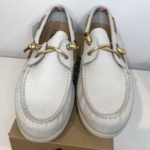 Woman’s Sperrys size 12 brand new leather linen very very light grey